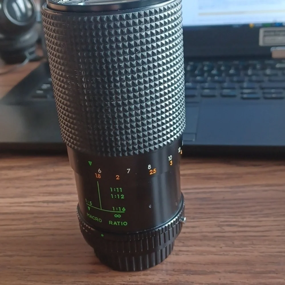 Vintage Sears Camera Lens Auto Zoom Multi-Coated F=80-200mm 1:4.0 Black, w/case